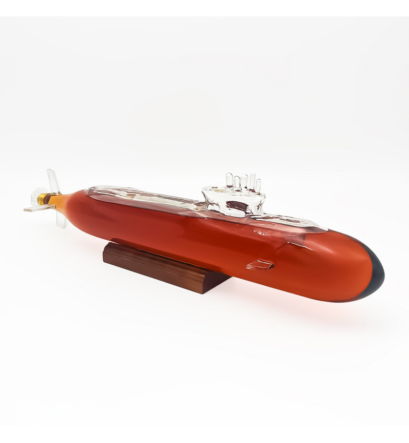 Подводная лодка "Борей" бутылка с французским Braastad VSOP на подставке